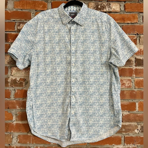 Robert Graham Geometric Patterned Classic Fit Size XL - Picture 2 of 11